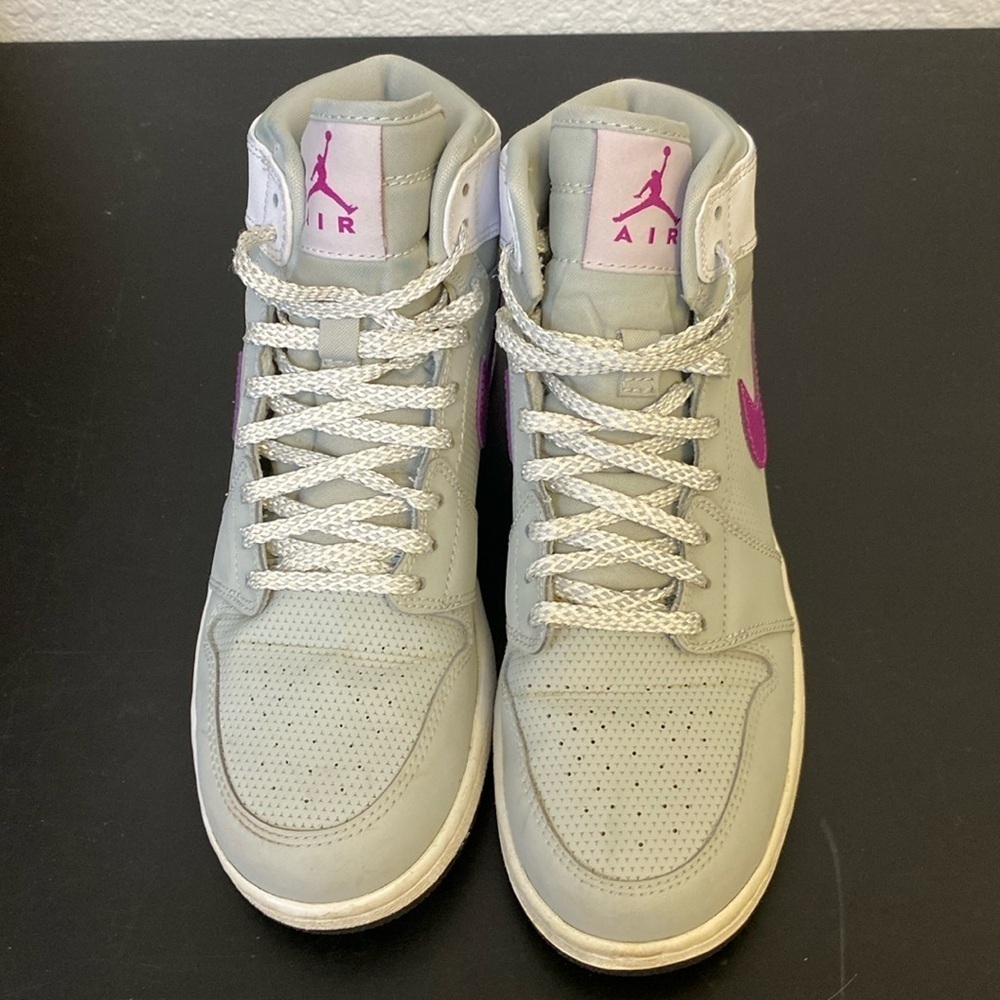 Brand: Nike
Nike Kids Air Jordan AJ 1 Retro HIGH (GS) Sneakers Grey Mist fushia